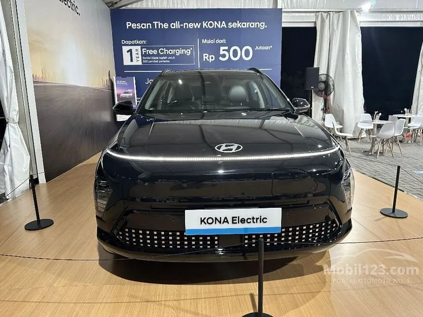Jual Mobil Hyundai Kona 2024 Electric Prime Long Range di Banten Automatic Wagon Hitam Rp 540.000.000