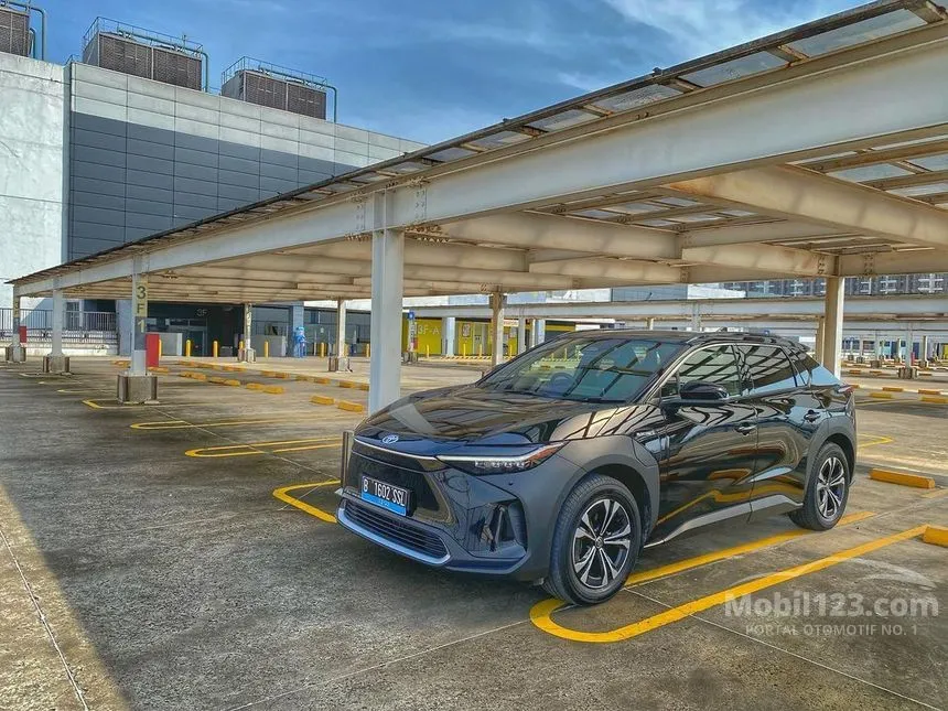 Jual Mobil Toyota BZ4X 2022 di DKI Jakarta Automatic Wagon Hitam Rp 1 ...