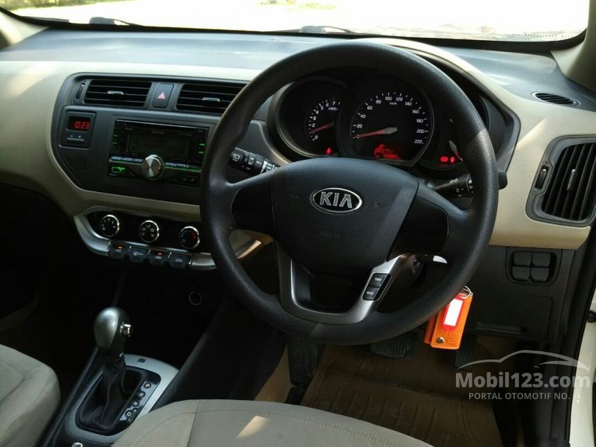 Jual Mobil KIA Rio 2014 UB 1.4 di Yogyakarta Automatic 