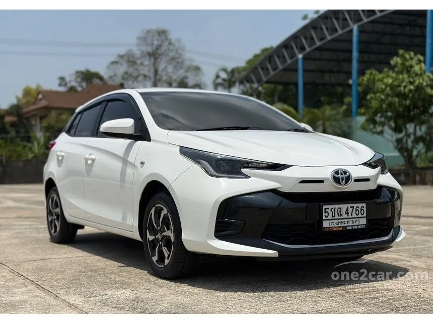 2024 Toyota YARIS Sport Hatchback