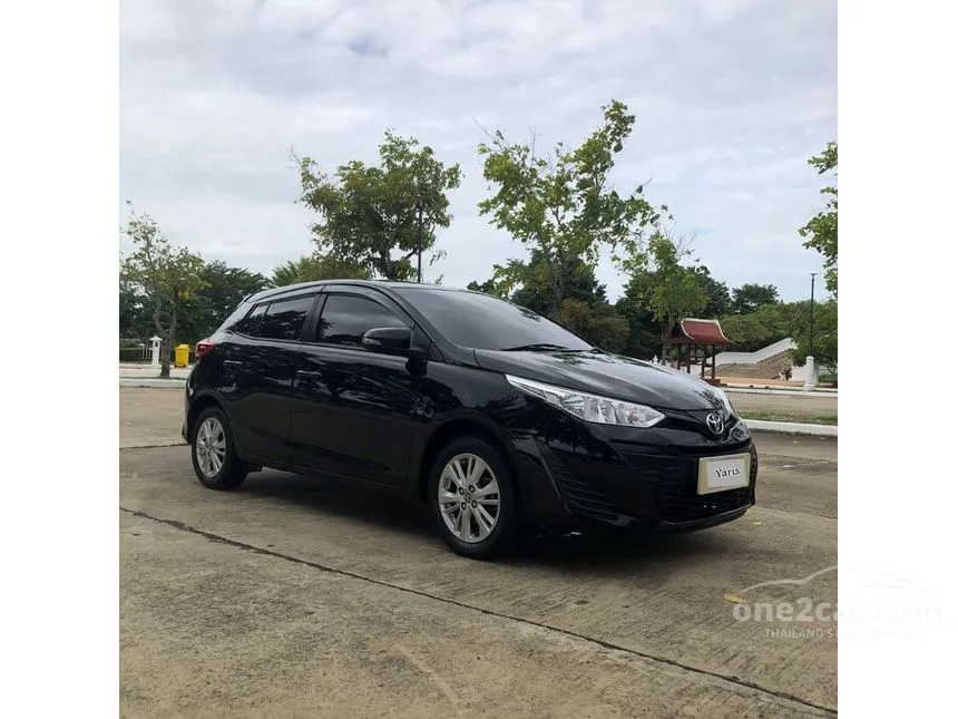 2018 Toyota YARIS E Hatchback