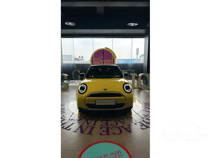 2025 MINI Cooper S 5 Door Hatchback