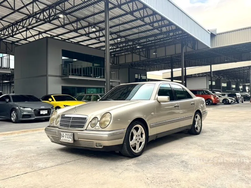 1996 Mercedes-Benz E230 Elegance Sedan