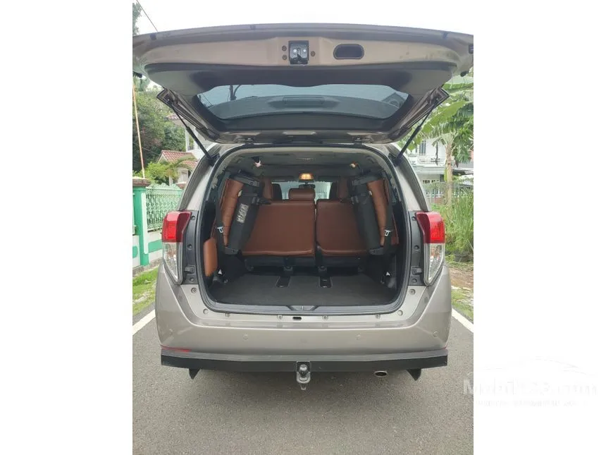 2016 Toyota Kijang Innova V MPV