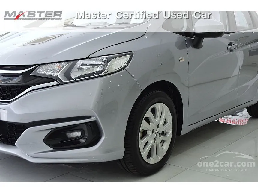 2017 Honda JAZZ V Hatchback