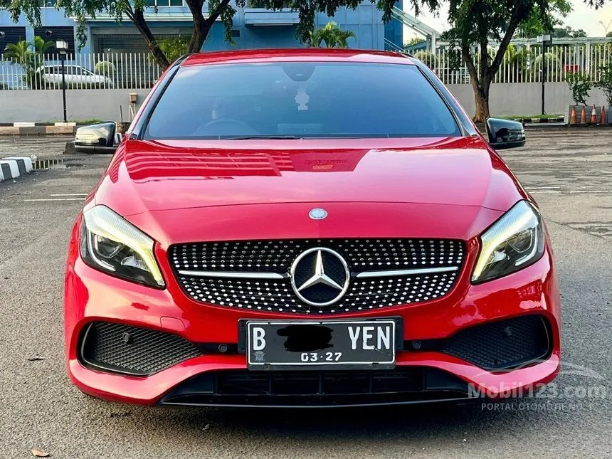2015 Mercedes-Benz A200 Urban Hatchback