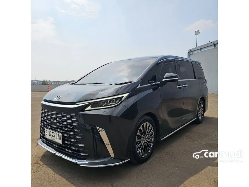 2023 Lexus LM 350h 7 Seater MPV