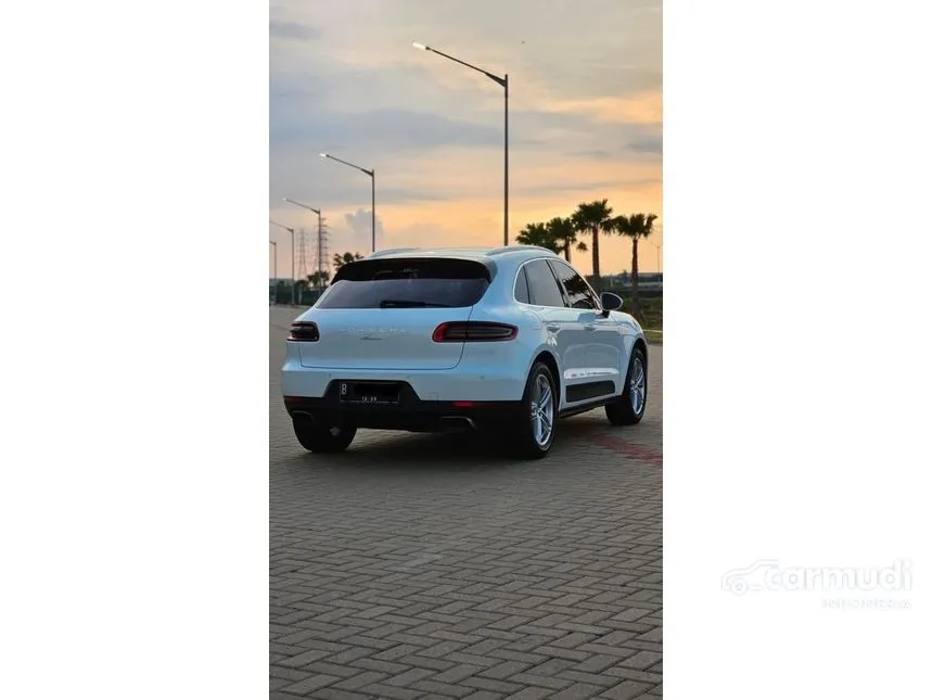 2014 Porsche Macan SUV