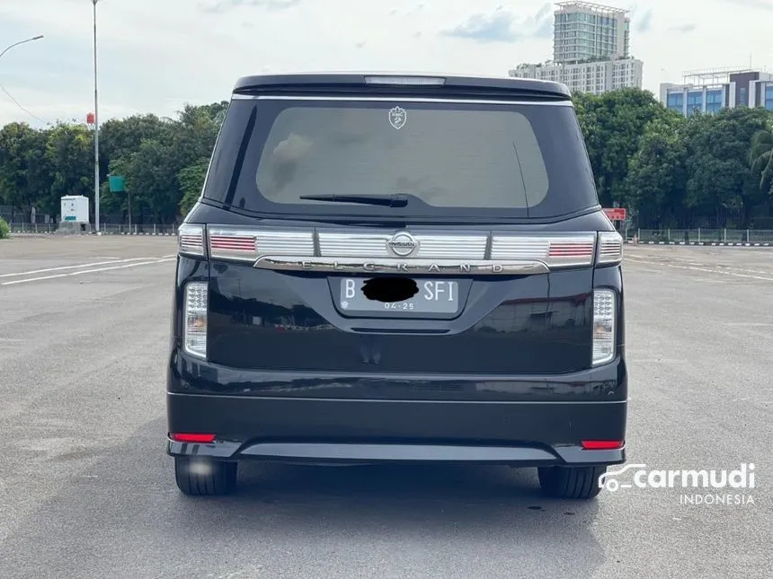 2014 Nissan Elgrand Highway Star MPV