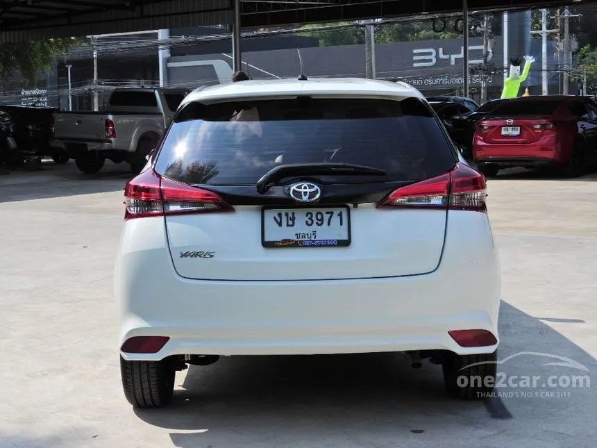 2020 Toyota Yaris Mid Hatchback