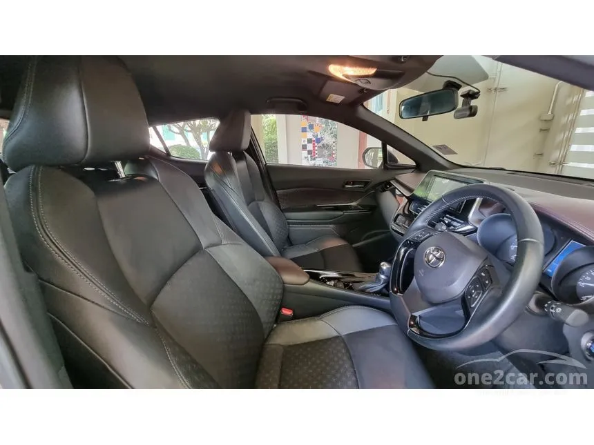 2018 Toyota C-HR Mid SUV