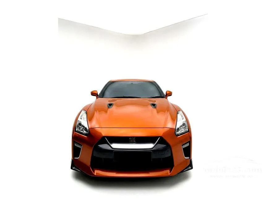 2022 Nissan GT-R Recaro Edition Coupe