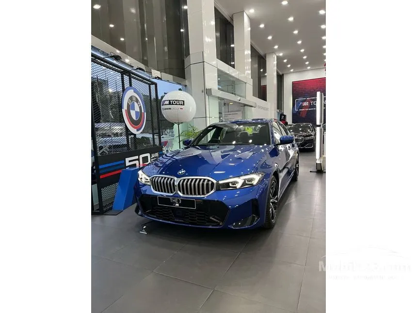 Jual Mobil BMW 320i 2024 M Sport 2.0 di DKI Jakarta Automatic Sedan Biru Rp 990.000.000