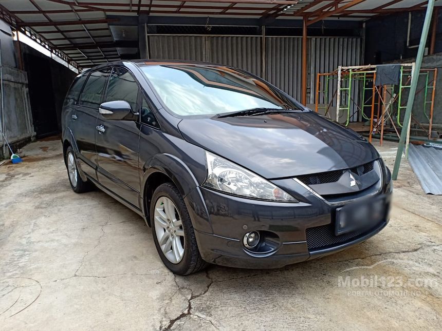 Jual Mobil Mitsubishi Grandis 2010 GT 2.4 di DKI Jakarta 