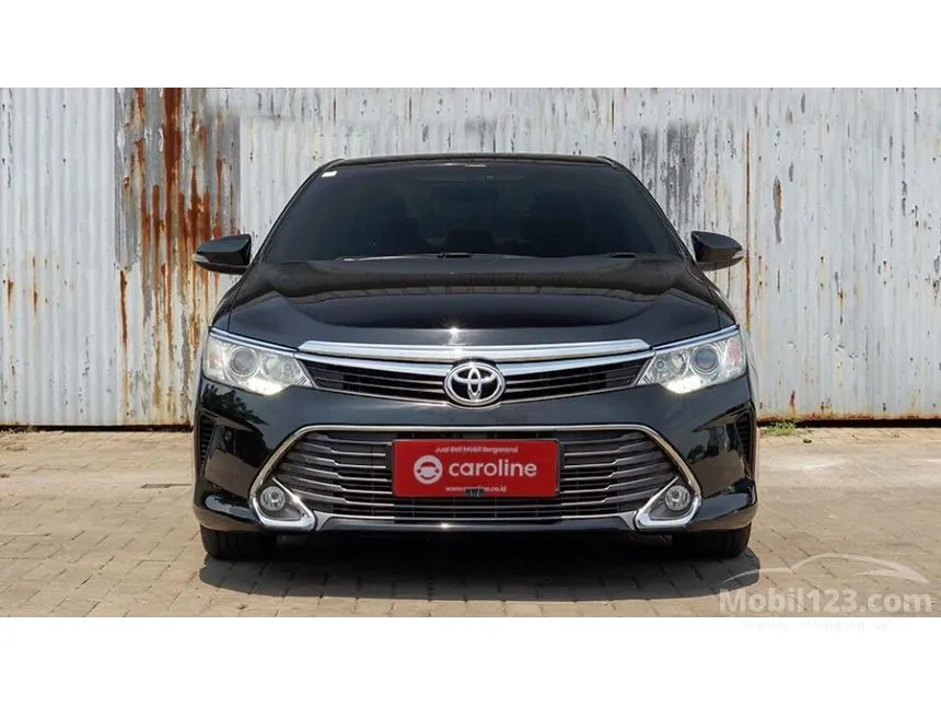 Jual Mobil Toyota Camry 2018 V 2.5 di Banten Automatic Sedan Hitam Rp 260.000.000