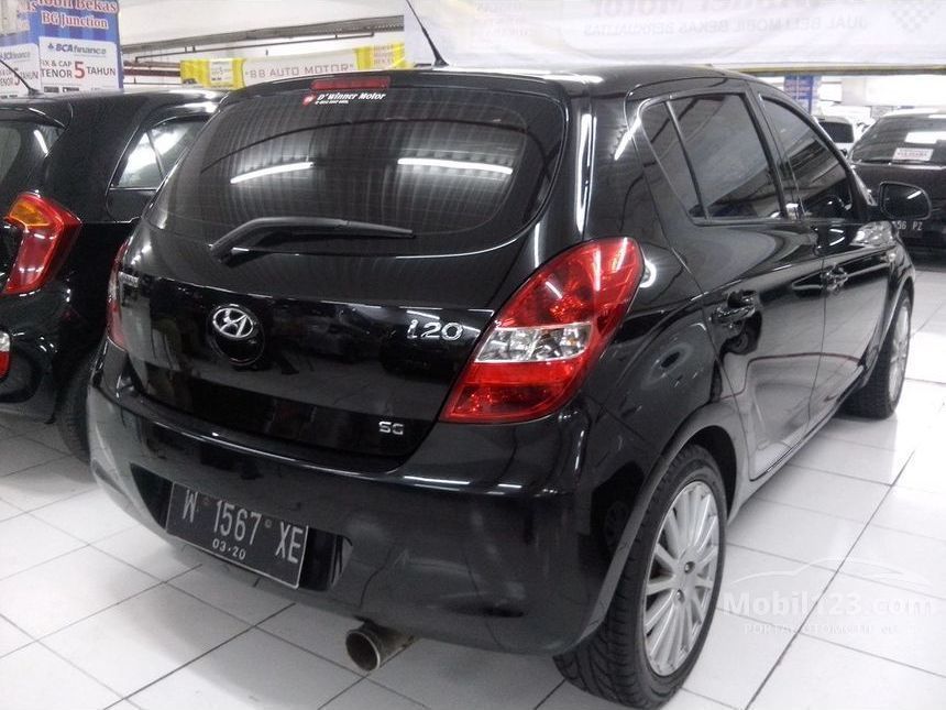 Jual Mobil  Hyundai  i20  2010 SG SG 1 4 di Jawa Timur Manual 