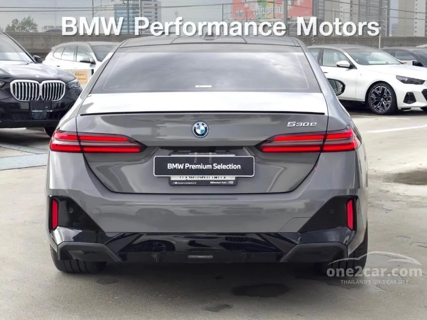 2024 BMW 530e M Sport Pro Sedan