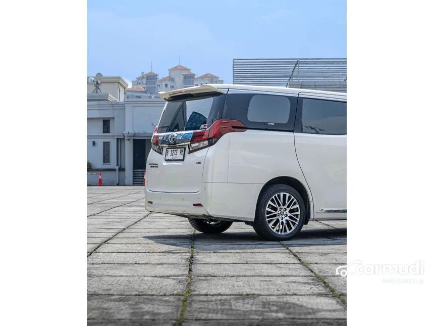 2015 Toyota Alphard Q MPV