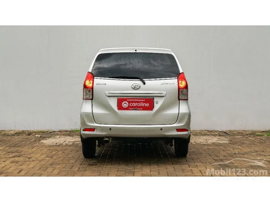 2014 Daihatsu Xenia R Deluxe MPV