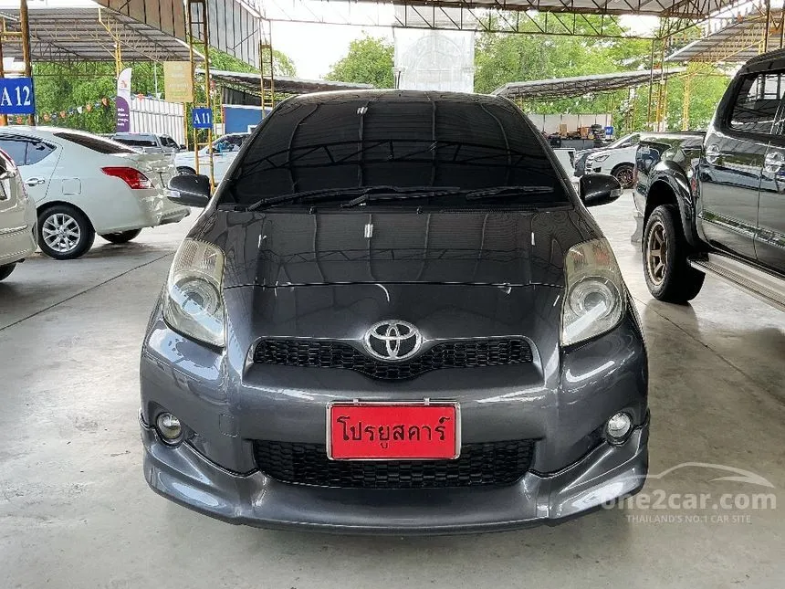 2013 Toyota YARIS G Hatchback
