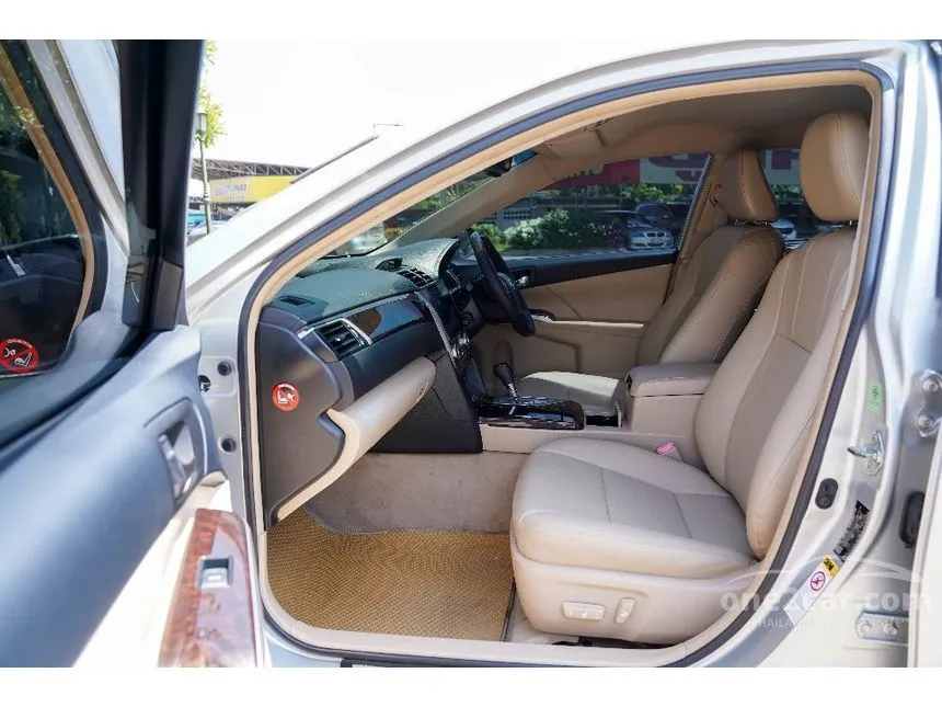 2013 Toyota CAMRY Hybrid Navi Sedan