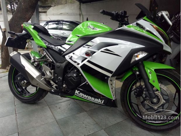 Kawasaki Ninja 250 Manual Motor bekas dijual di Indonesia 