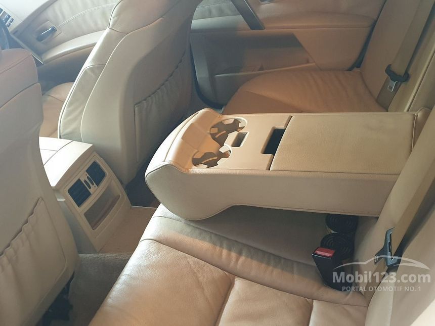 Jual Mobil BMW 530i 2004 E60 3.0 di DKI Jakarta Automatic Sedan Silver 