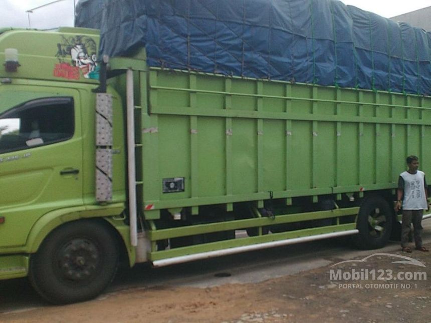 Jual Mobil Hino Ranger 2017 7 7 7 7 Di Lampung Manual Trucks Hijau