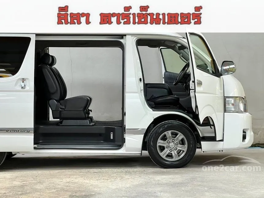 2018 Toyota VENTURY G Van