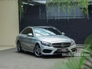 2017 Mercedes-Benz C300 2.0 AMG Line CKD Sedan