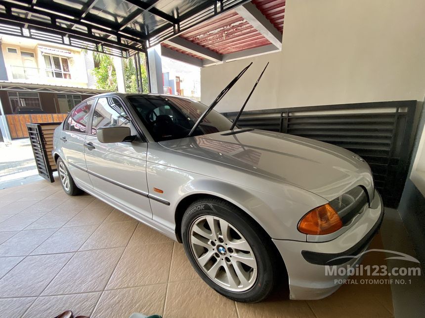 Jual Mobil BMW 318i 2000 E46 1.9 di Jawa Barat Automatic Sedan Silver ...