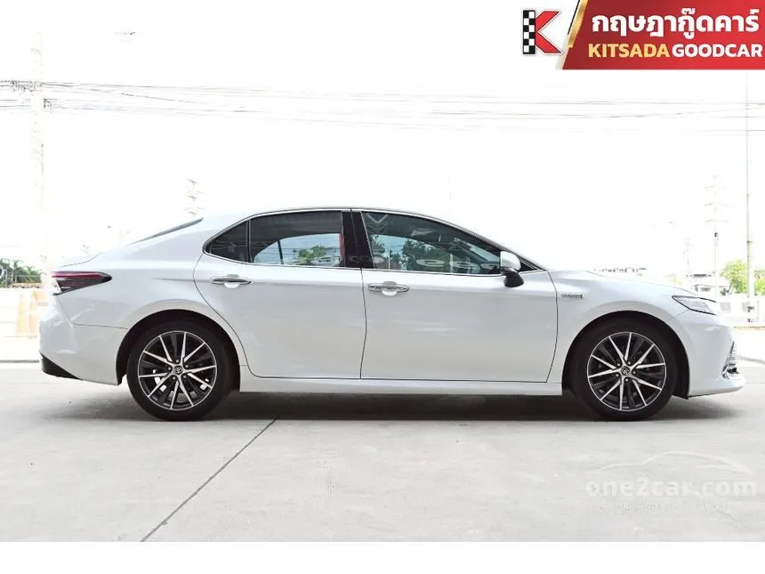 2022 Toyota CAMRY HEV Premium Sedan