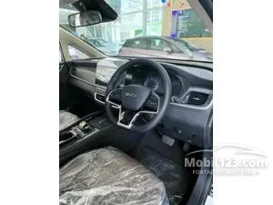 2025 BYD M6 Superior Captain 6 Seater MPV