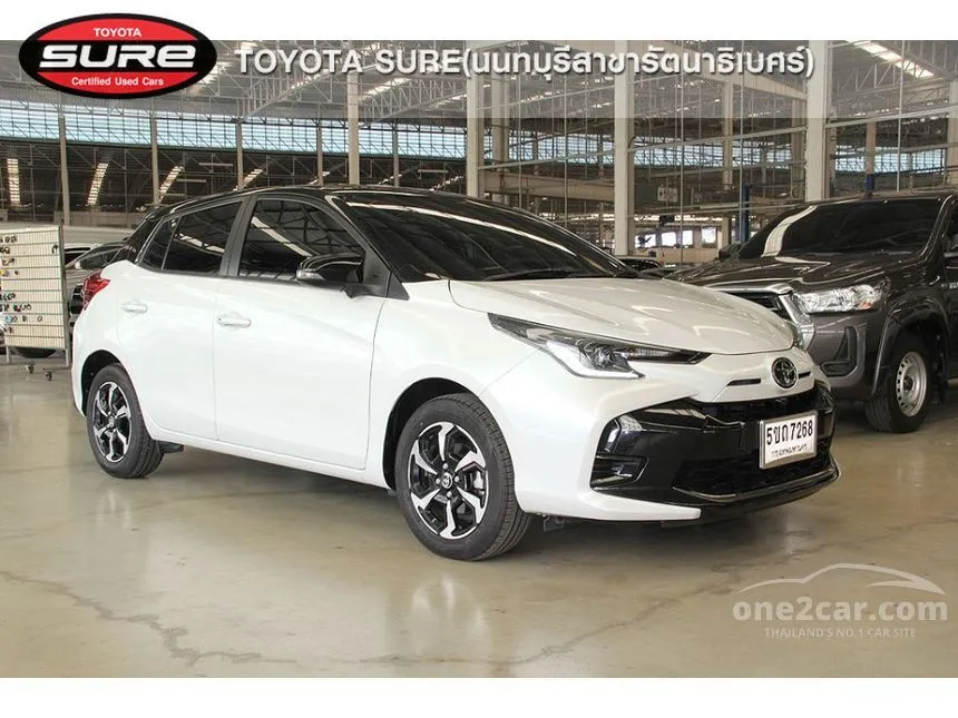 2023 Toyota YARIS Premium Hatchback