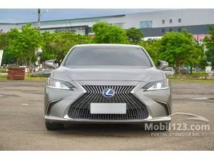 2020 Lexus ES 300h 2.5 Ultra Luxury Sedan