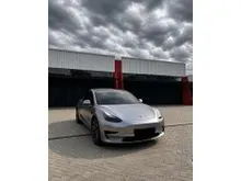 2022 Tesla Model 3 0.0 Standard Range Plus Sedan