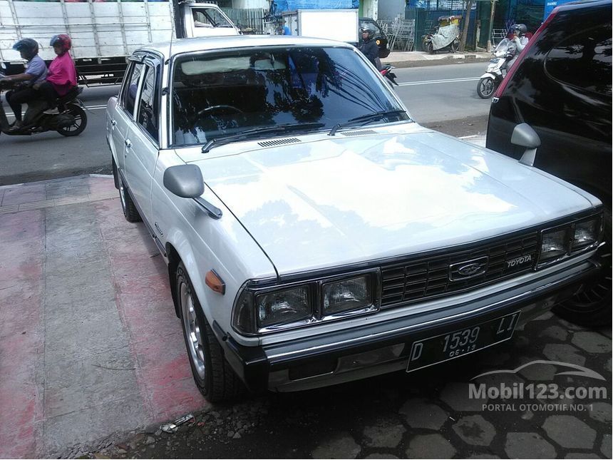 Jual Mobil  Toyota  Corona  1980  2 0 di Jawa Barat Manual 