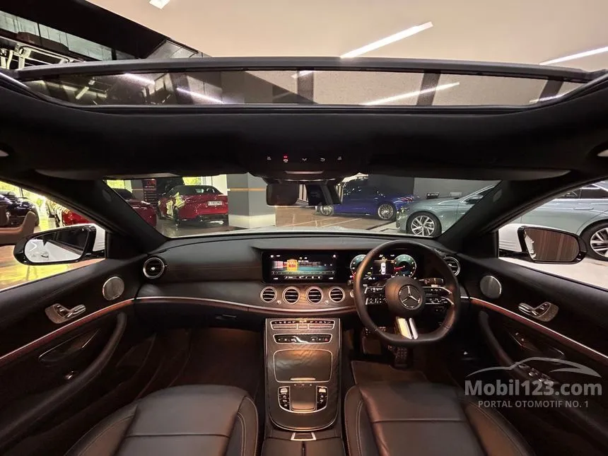 2022 Mercedes-Benz E300 AMG Line Sedan