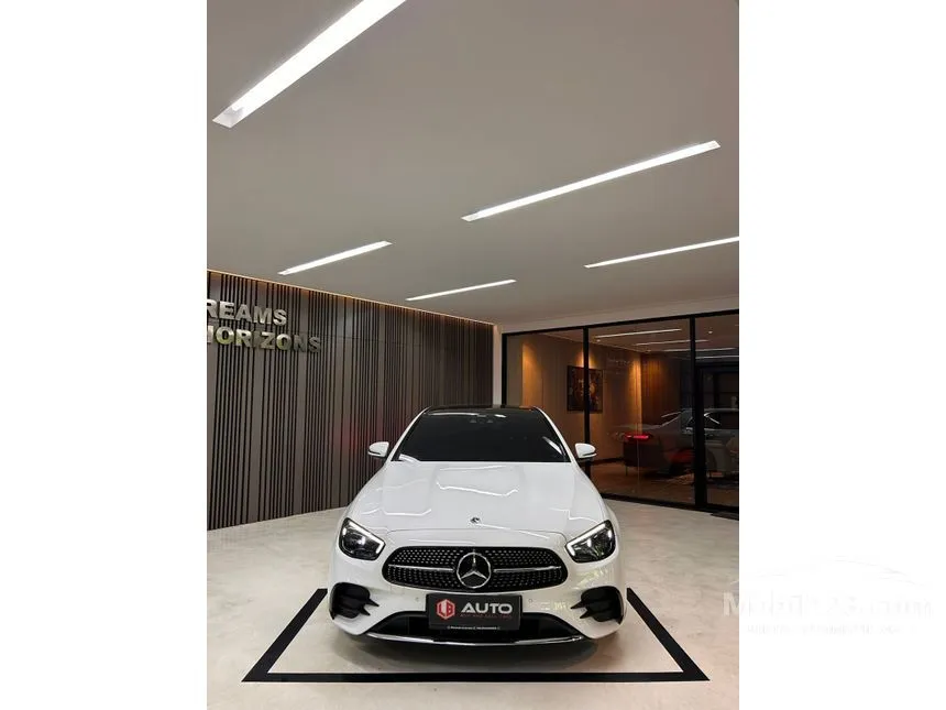 2022 Mercedes-Benz E300 AMG Line Sedan