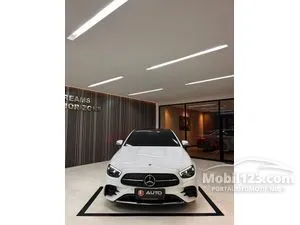 2022 Mercedes-Benz E300 2.0 AMG Line Sedan