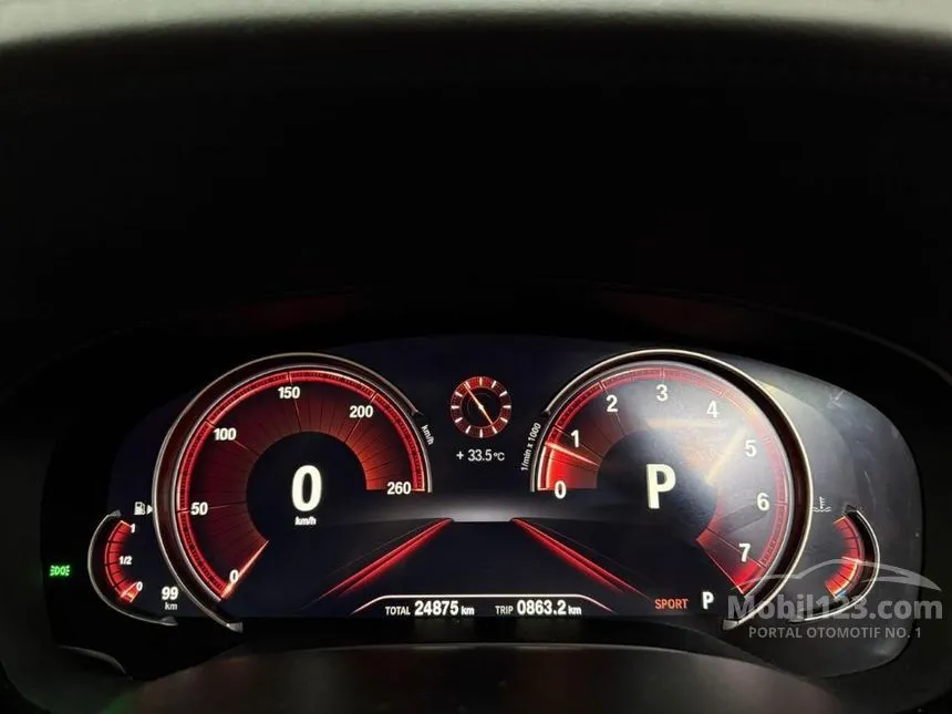 2018 BMW 520i Luxury Sedan