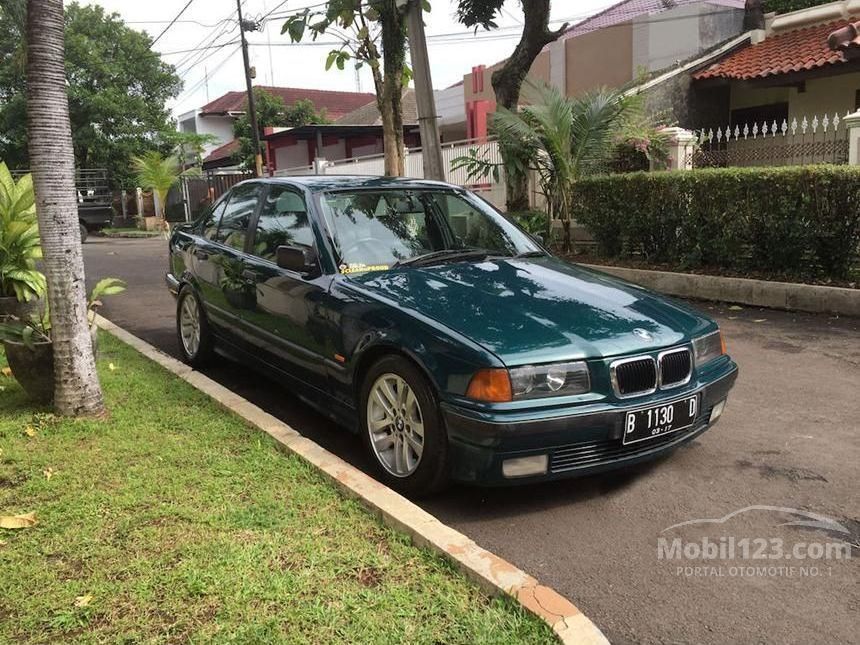 Jual Mobil  BMW  323i 1997 E36  2 5 Automatic 2 5 di DKI 