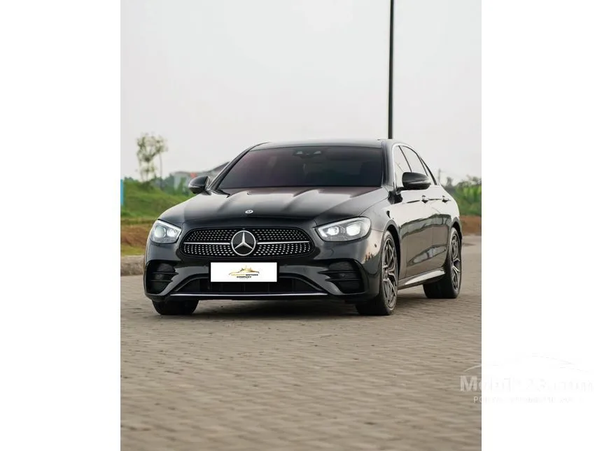 2022 Mercedes-Benz E300 AMG Line Sedan