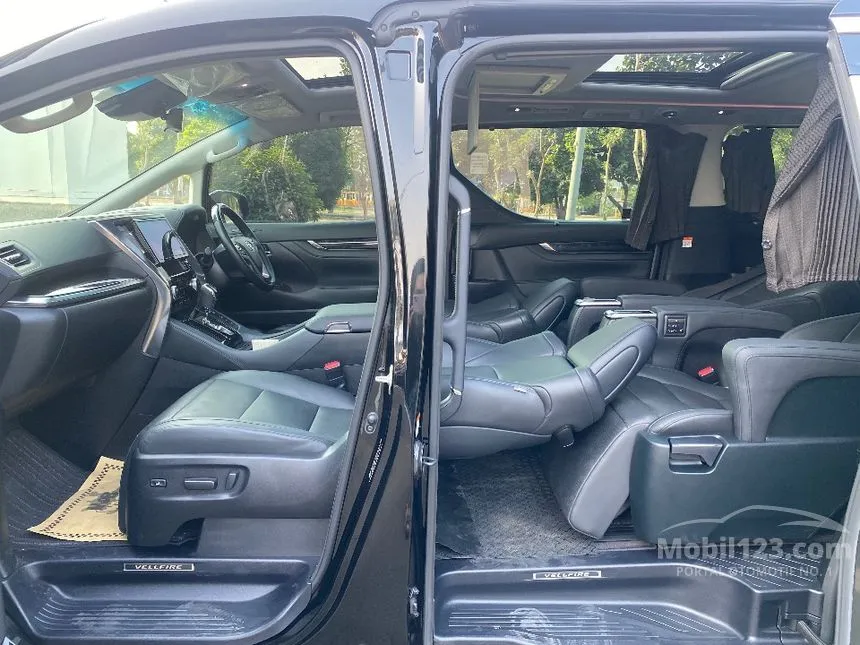 2023 Toyota Vellfire G (Premium Color) MPV