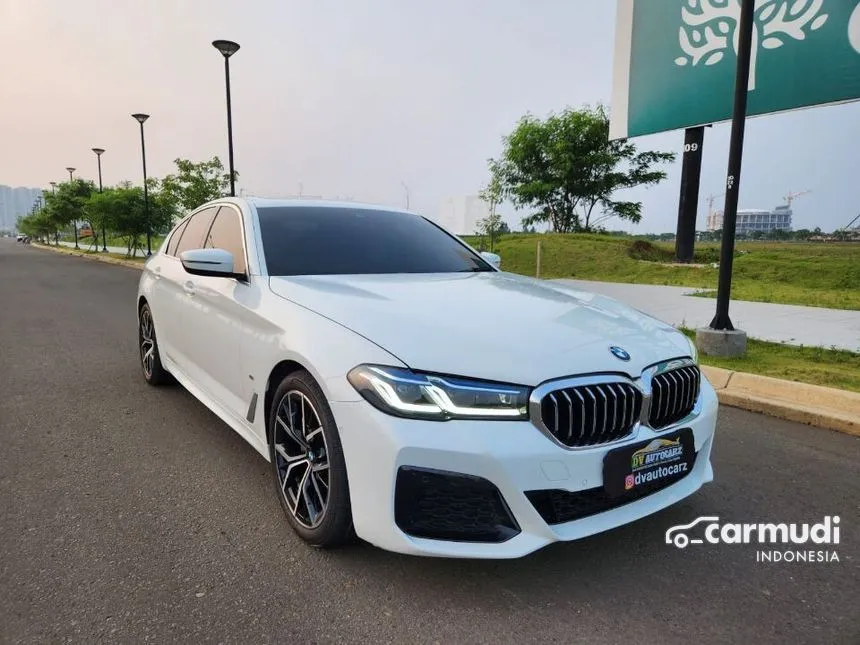 Jual Mobil BMW 520i 2021 M Sport 2.0 di DKI Jakarta Automatic Sedan Putih Rp 738.000.000