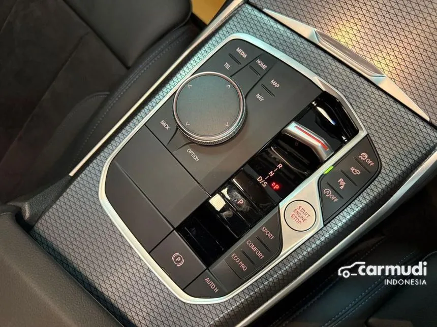 2023 BMW 330i M Sport Pro Sedan