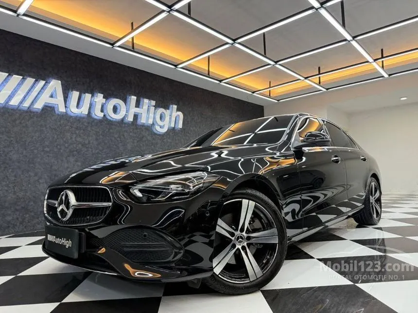 2024 Mercedes-Benz C200 Avantgarde Line Sedan