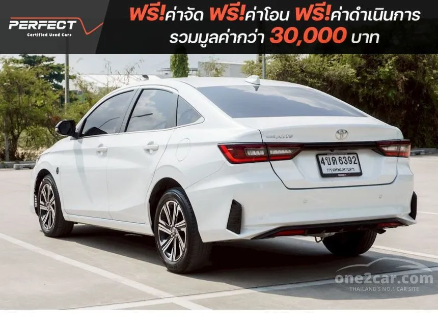 2022 Toyota Yaris Ativ Premium Luxury Sedan