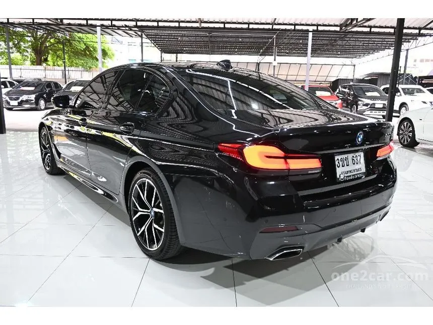 2022 BMW 530e M Sport Sedan