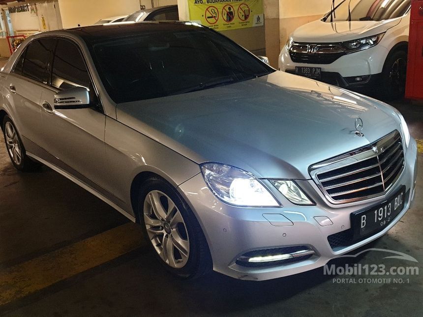 Jual Mobil Mercedes Benz E300 2011 Avantgarde AMG 3 0 di 